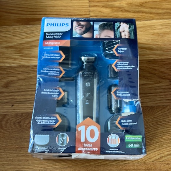 Philips Norelco Multigroomer All-in-One Trimmer Series - Picture 1 of 2
